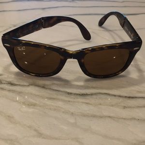Ray Ban Foldable Wayfair tortoise